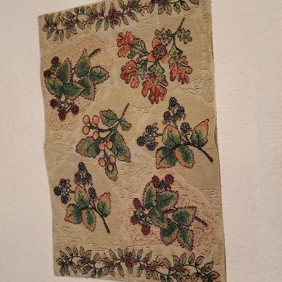 LAST CHANCE. Vintage Tapestry Set of 3 Placemats - Picture 2 of 6